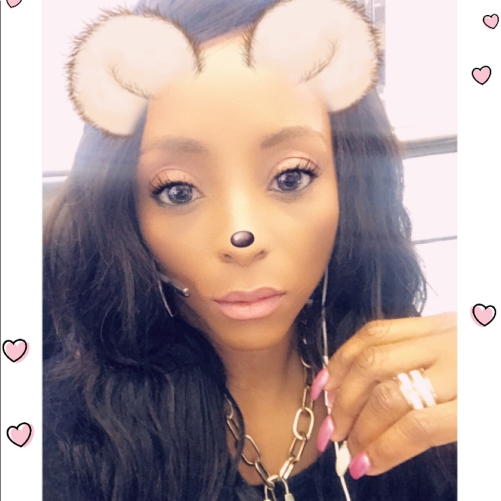 Meet your Posher, Beverly